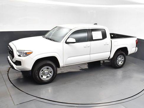 Used 2022 Toyota Tacoma SR w/ SR Convenience Package RWD image 26