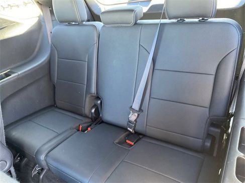 Certified 2025 Chevrolet Traverse LT image 36