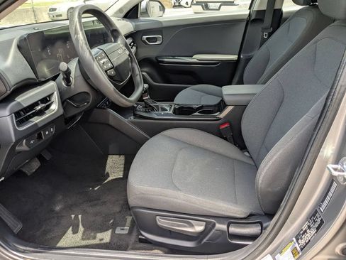Used 2025 Kia K4 FWD image 11