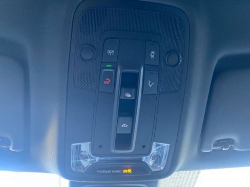 New 2025 Audi Q3 2.0T Premium image 30