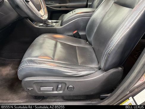 Used 2015 Toyota Highlander Limited Platinum image 13