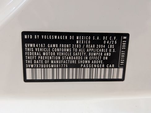 Used 2025 Volkswagen Jetta SE w/ Sunroof Package FWD image 37