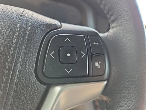 Used 2017 Toyota Sienna XLE Premium AWD/4WD image 17
