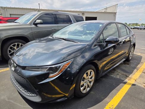 Used 2022 Toyota Corolla LE FWD image 10