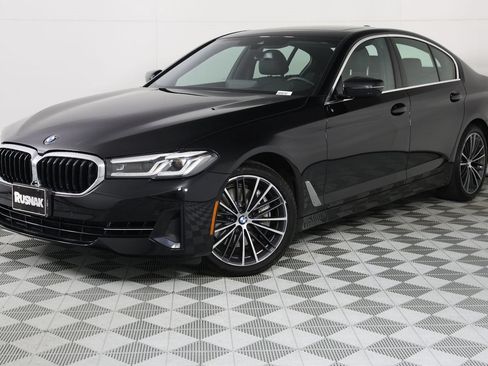Used 2023 BMW 540i w/ Premium Package RWD image 3