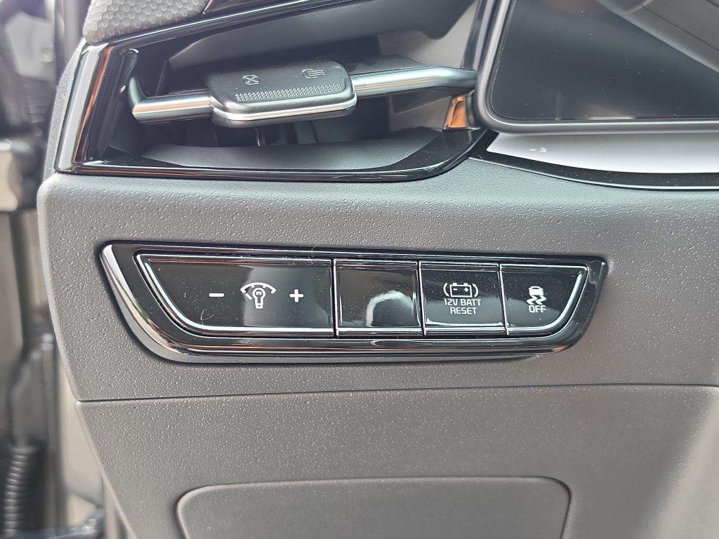 New 2026 Kia Niro EX FWD image 27