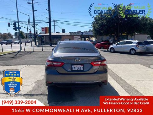 Used 2018 Toyota Camry LE FWD image 13
