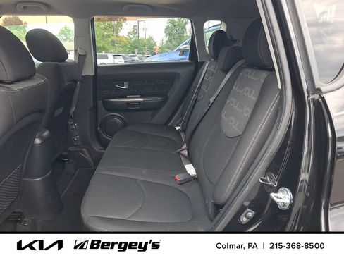 Used 2013 Kia Soul + FWD image 12