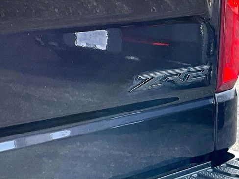 Used 2023 Chevrolet Silverado 1500 ZR2 w/ Technology Package image 8