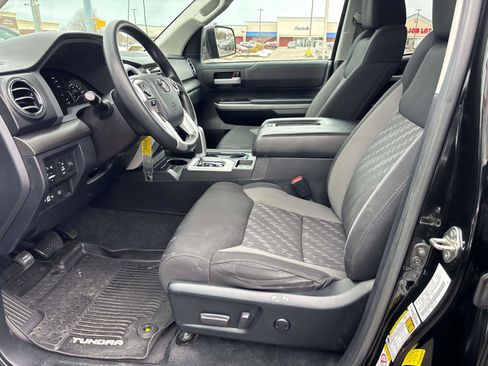 Used 2018 Toyota Tundra SR5 w/ TRD Off Road Package image 9