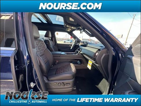 New 2025 Nissan Armada Platinum Reserve image 14