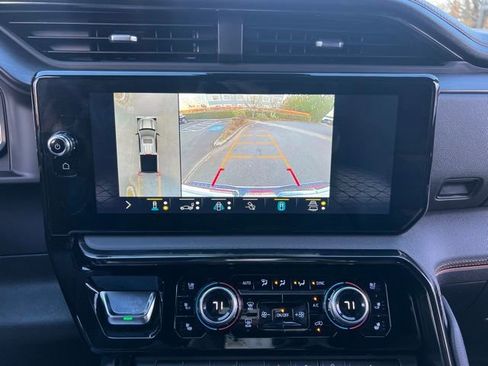 Used 2022 GMC Sierra 1500 AT4 w/ AT4 Premium Package image 29