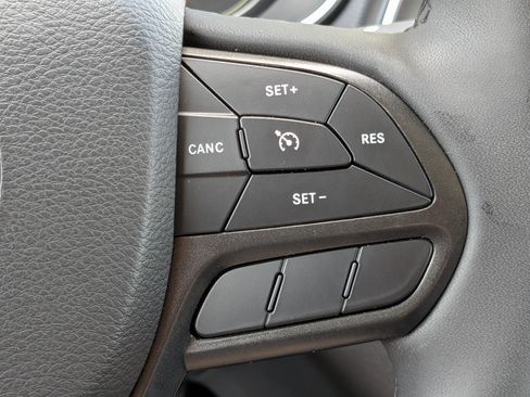 Used 2022 Jeep Cherokee Trailhawk w/ Sun, Sound & Nav Group AWD/4WD image 25