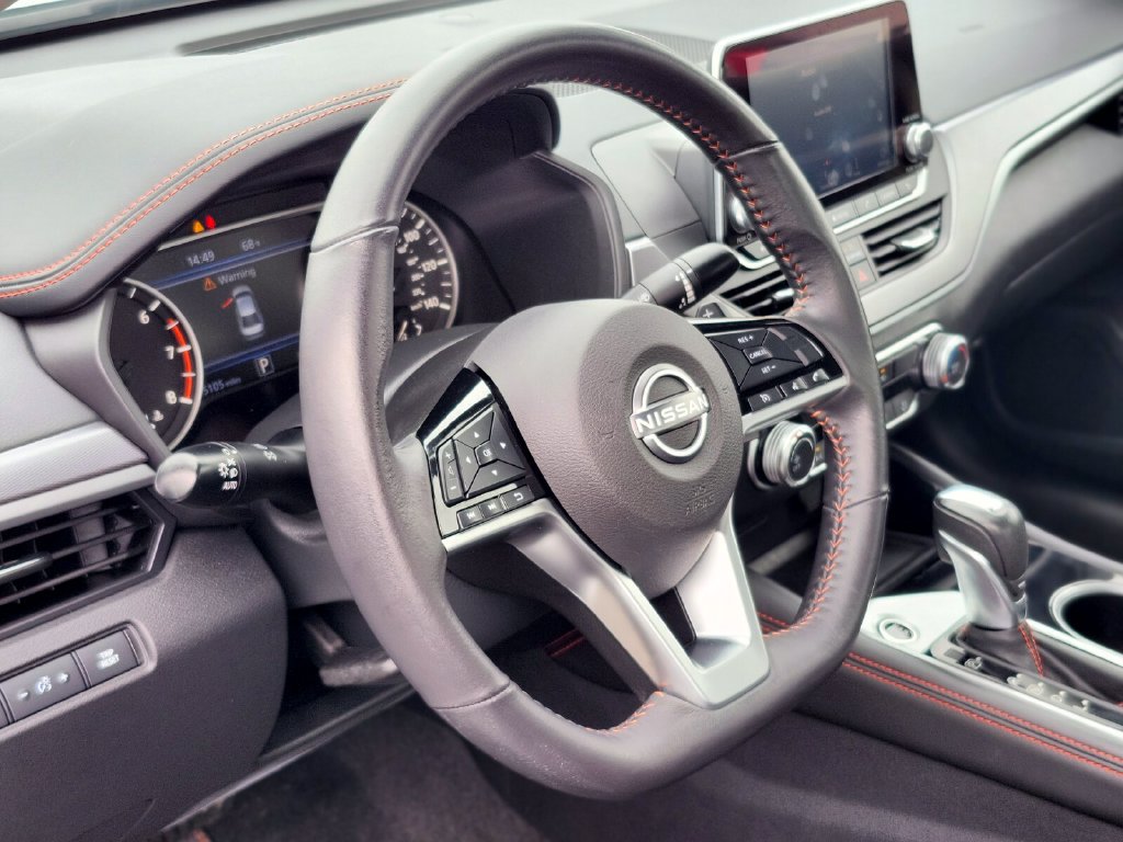 Used 2023 Nissan Altima 2.5 SR FWD image 19