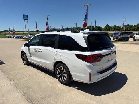 New 2026 Honda Odyssey EX-L image 7