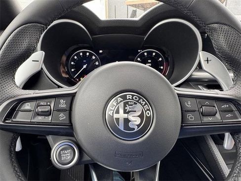 New 2025 Alfa Romeo Stelvio Sprint image 21