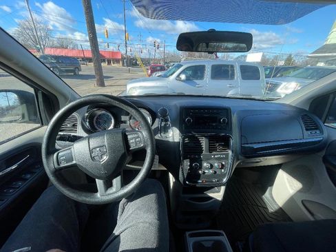 Used 2011 Dodge Grand Caravan Express w/ PWR Window Group image 18