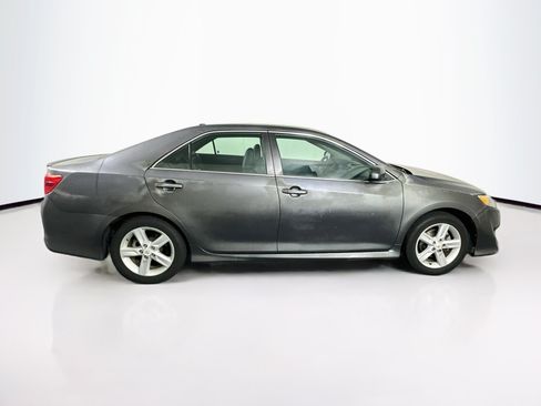 Used 2012 Toyota Camry SE FWD image 10