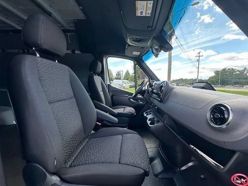 Used 2026 Mercedes-Benz Sprinter 2500 image 21