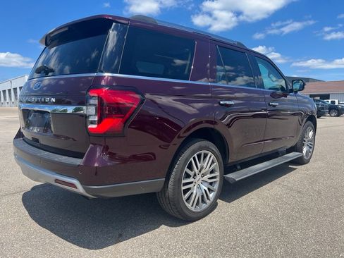 Used 2024 Ford Expedition Limited AWD/4WD image 6