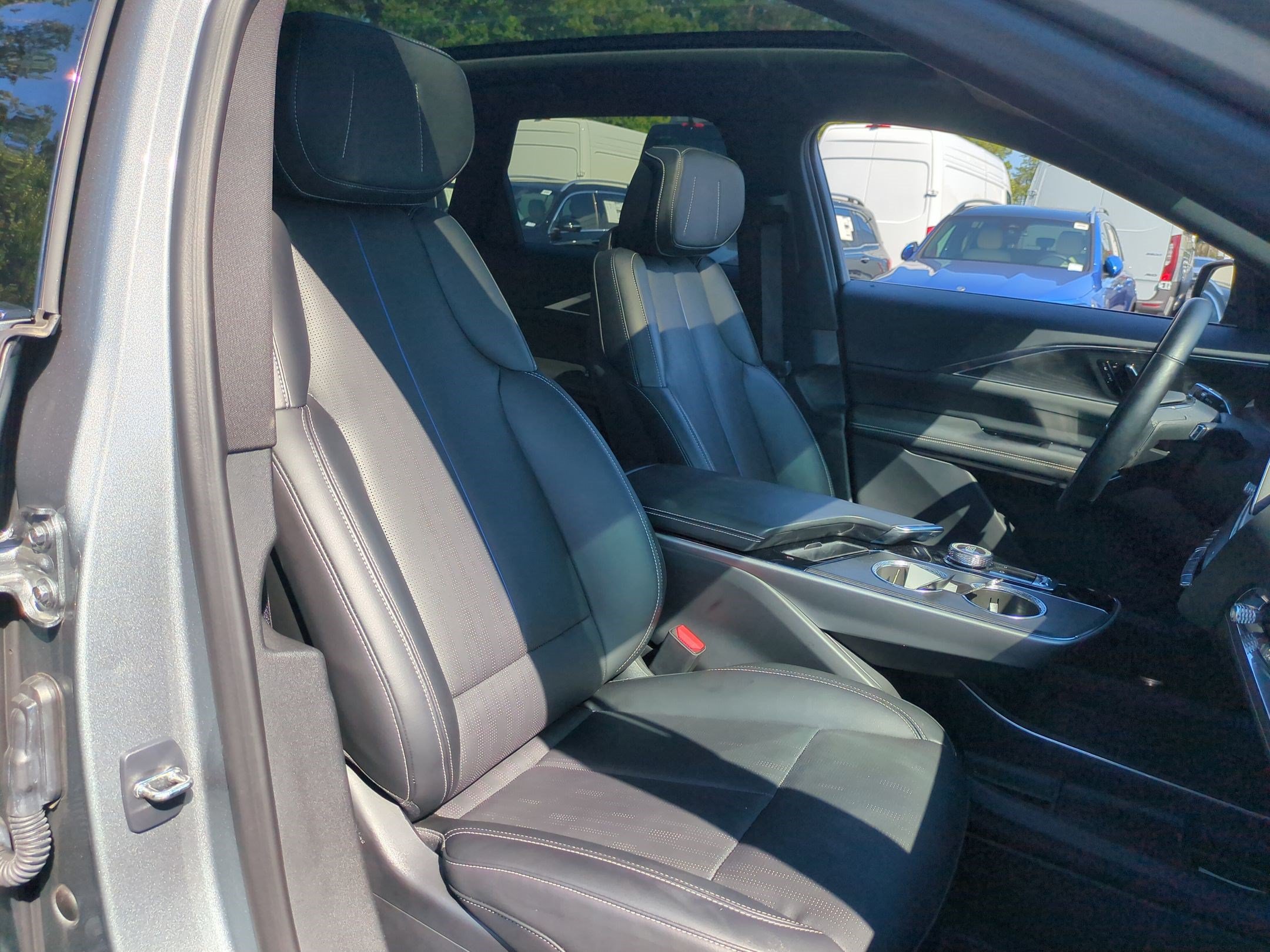 Used 2024 Cadillac Lyriq Sport w/ LPO, Floor Liner Package AWD/4WD image 33