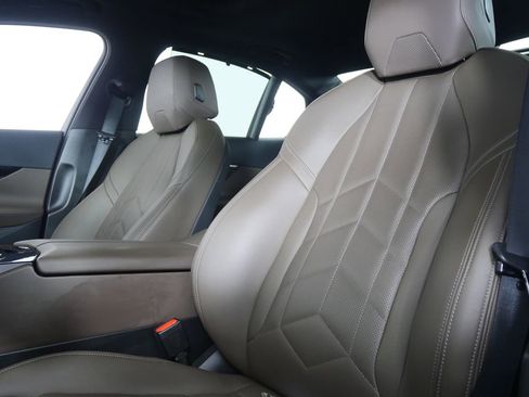 Certified 2025 BMW 530i RWD image 10