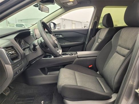 Certified 2024 Nissan Rogue SV image 9