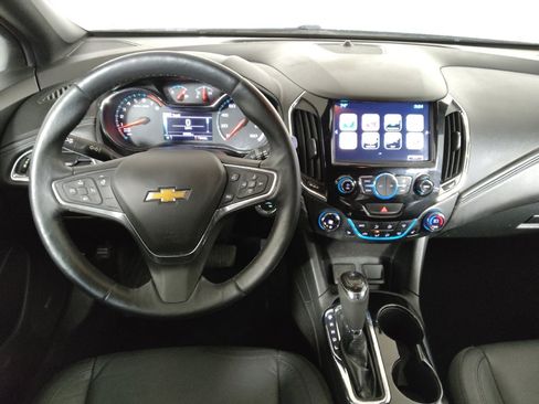 Used 2017 Chevrolet Cruze Premier FWD image 22