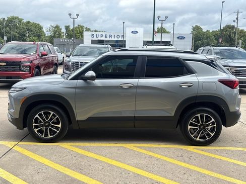 Used 2024 Chevrolet TrailBlazer LT FWD image 9