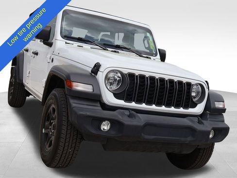 Used 2024 Jeep Wrangler Unlimited Sport AWD/4WD image 6