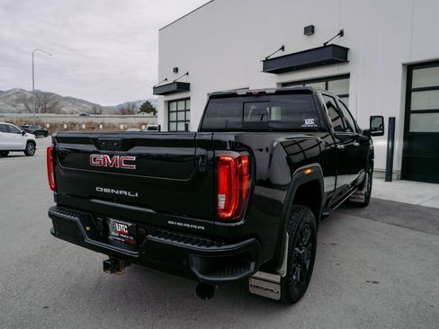 Used 2023 GMC Sierra 2500 Denali w/ Denali Black Diamond Edition image 7