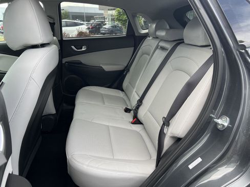 Certified 2022 Hyundai Kona Limited w/ Cargo Package AWD/4WD image 27