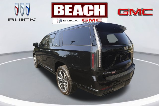 Used 2025 Cadillac Escalade ESV Sport AWD/4WD image 5