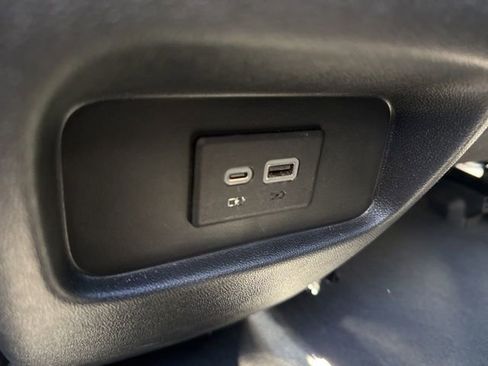 Used 2025 Cadillac XT5 Premium Luxury image 22