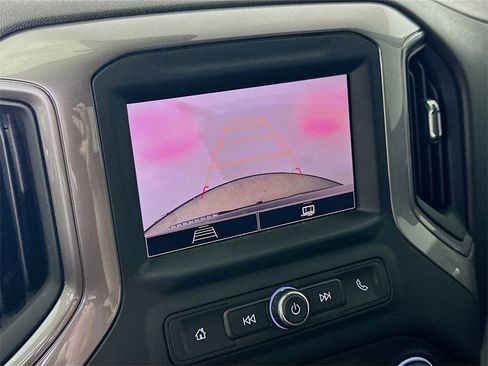 Used 2023 Chevrolet Silverado 1500 Custom w/ 2.7L Blackout Package image 10