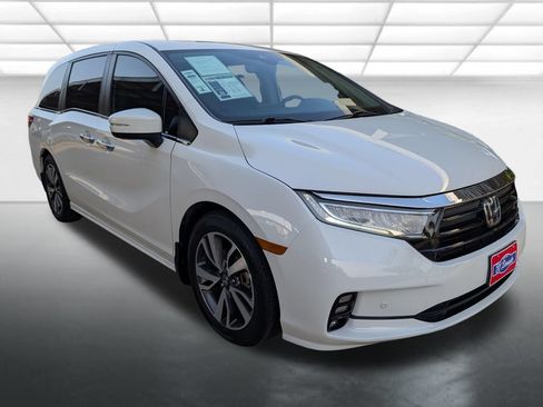 Used 2021 Honda Odyssey Touring image 1
