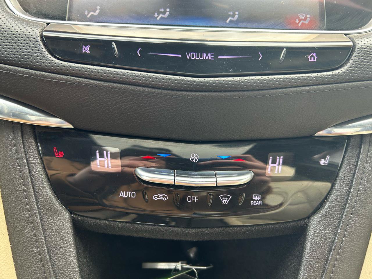 Used 2017 Cadillac XT5 Luxury w/ Driver Awareness Package FWD image 30