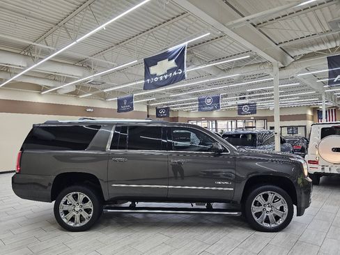 Used 2019 GMC Yukon XL Denali w/ Open Road Package image 5