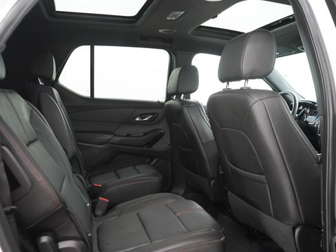Used 2023 Chevrolet Traverse RS AWD/4WD image 14