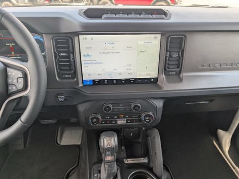 New 2026 Ford Bronco Badlands AWD/4WD image 12