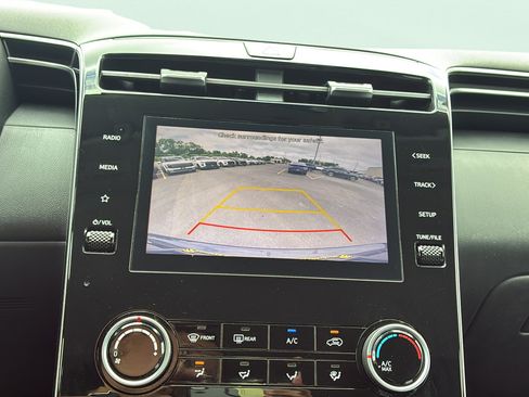 Used 2022 Hyundai Tucson SE FWD image 19