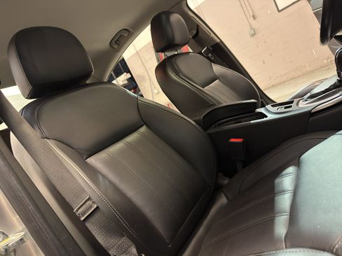 Used 2016 Buick Regal AWD image 23