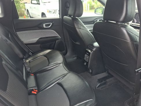 Used 2023 Jeep Compass Latitude AWD/4WD image 15