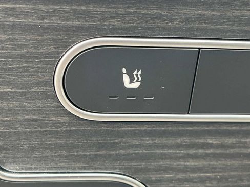 Certified 2023 Mercedes-Benz GLB 250 image 19