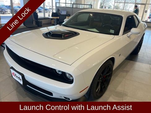 Used 2022 Dodge Challenger R/T Scat Pack w/ Shaker Package image 5