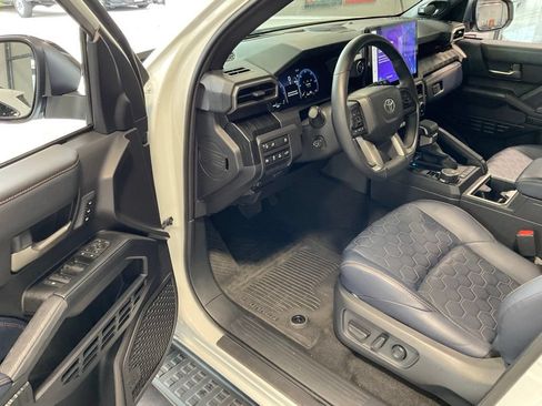 Certified 2026 Toyota 4Runner Platinum AWD/4WD image 9