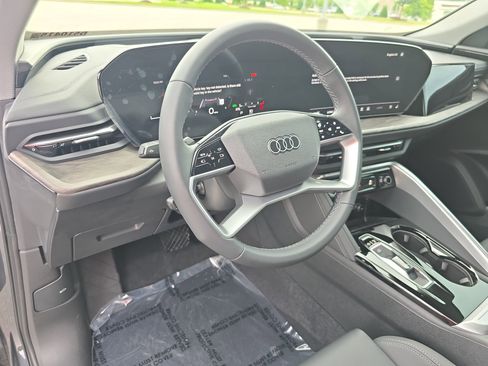 New 2025 Audi Q5 Premium Plus image 16