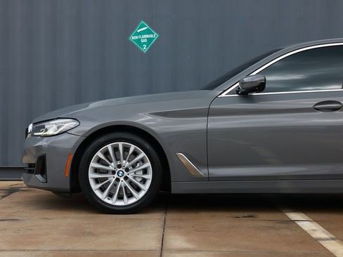 Used 2021 BMW 530i w/ Convenience Package image 28