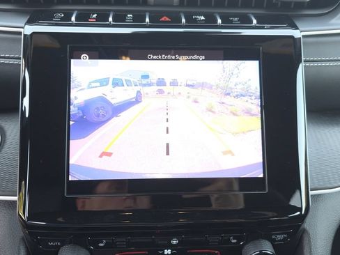 Used 2024 Jeep Grand Cherokee Altitude RWD image 19