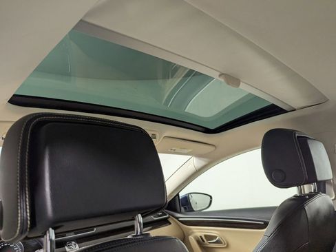 Used 2013 Volkswagen CC Lux image 23